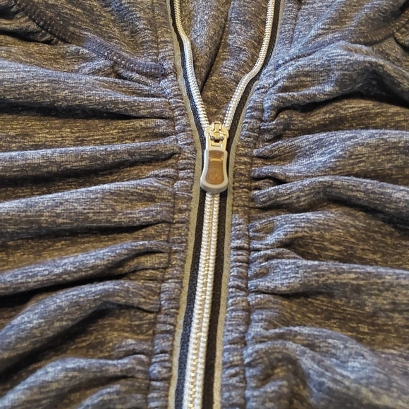 🌺 NEW Lululemon Gray Run Resolution 1/4 Zip Define Shacket/Jacket - Picture 5 of 16